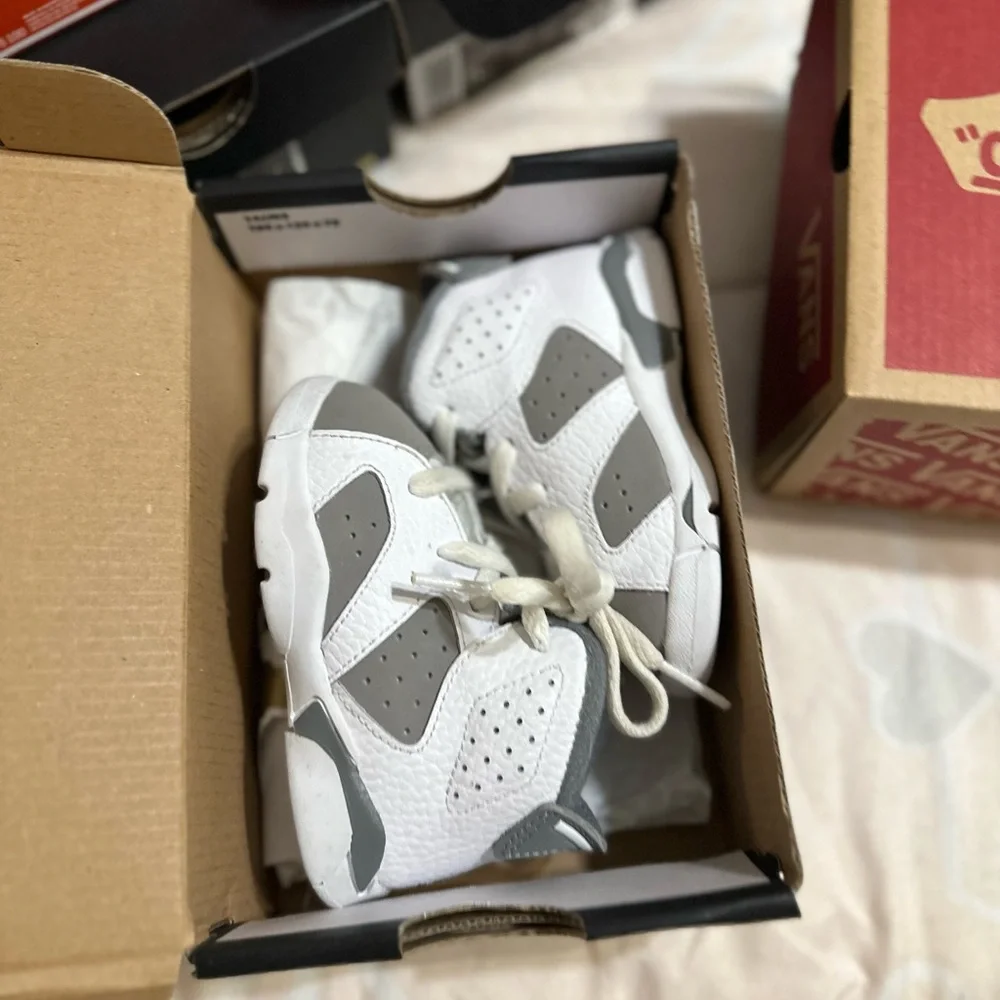 Jordan 6s - Picture 5 of 5